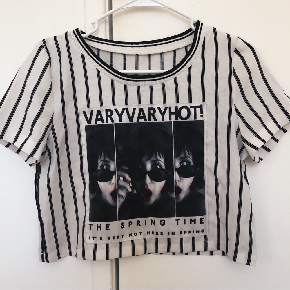 Unique design crop top size small